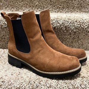 Women’s suede boots size 12